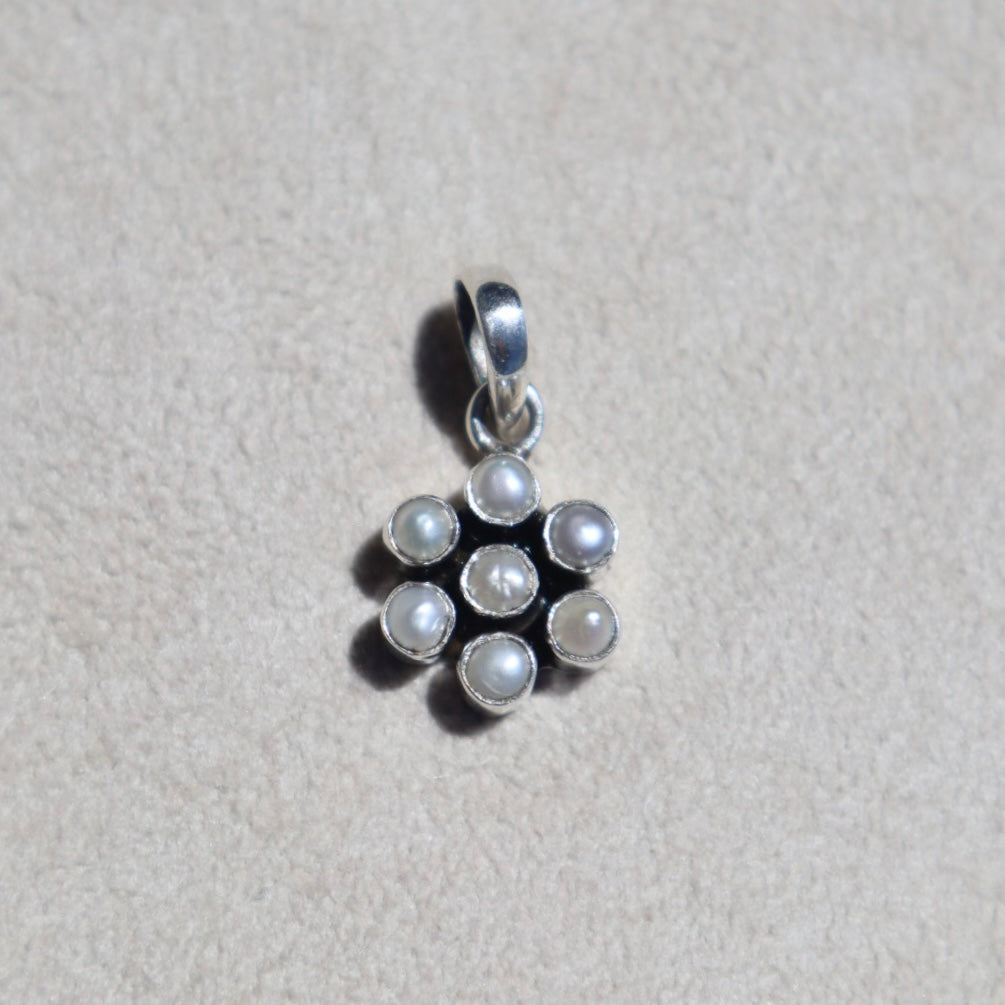 Pearl Daisy Pendant