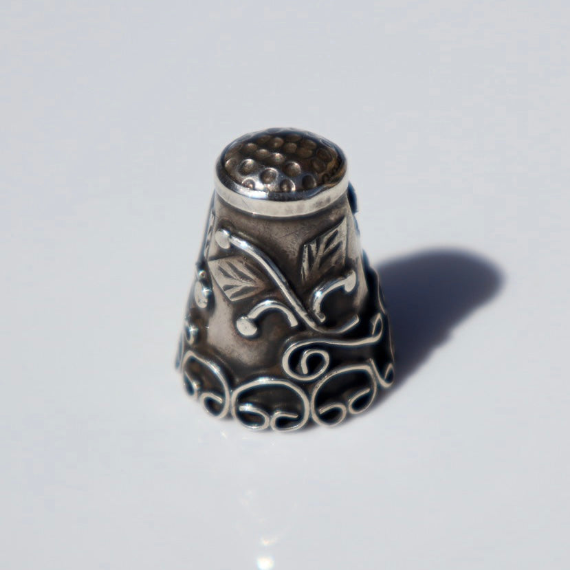 Vintage Sterling Taxco Thimble