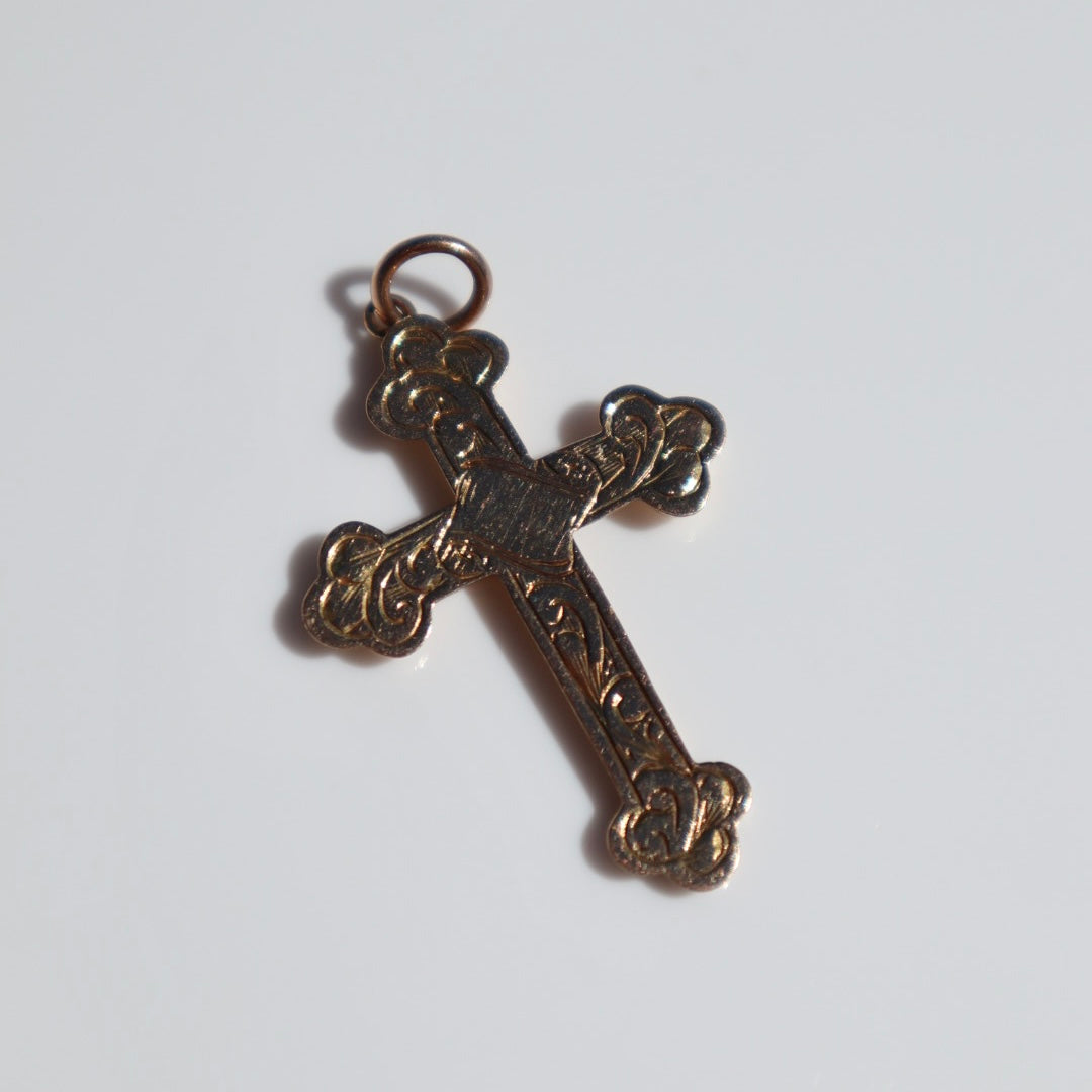 9k Gold Victorian Style Cross