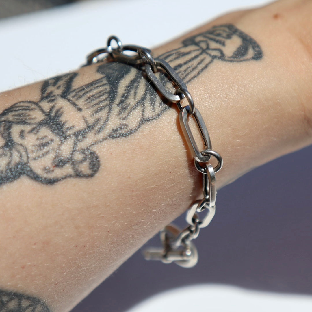 Oval Cable Chain Toggle Bracelet