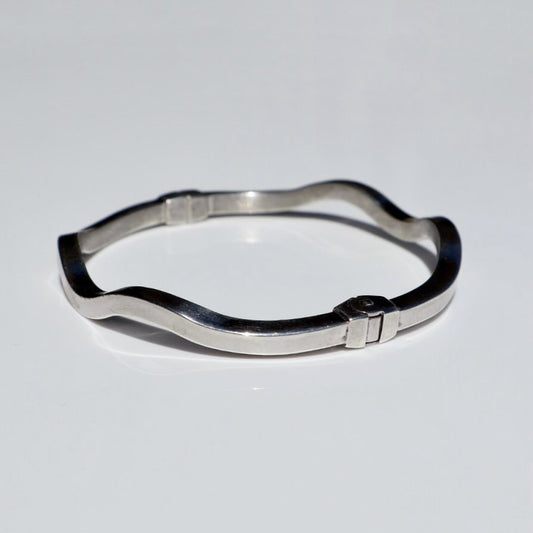 Silver Wavy Bangle