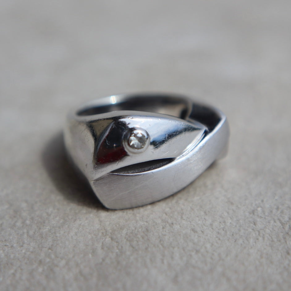 Chunky Modern Assymetrical X Ring