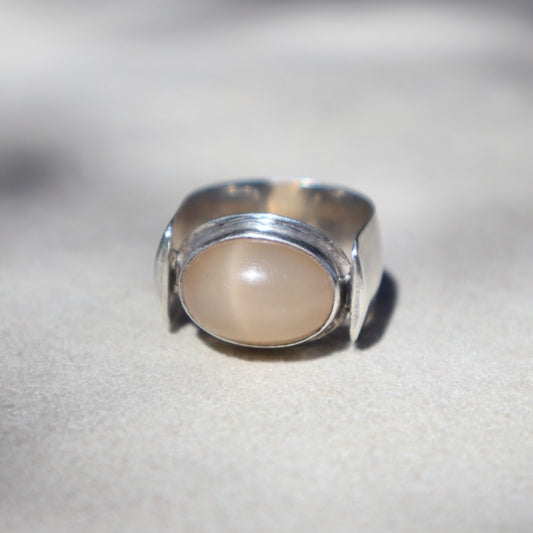 Modern Cats Eye Ring