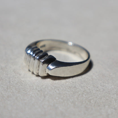 Modern Ribbed Signet Ring