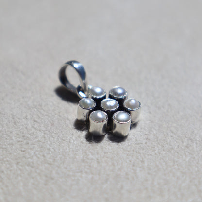 Pearl Daisy Pendant