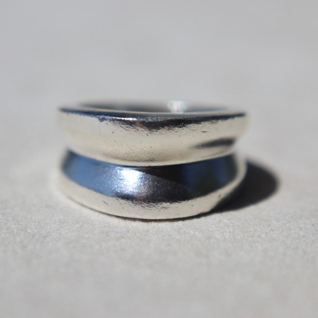 Chunky Modern Concave Band