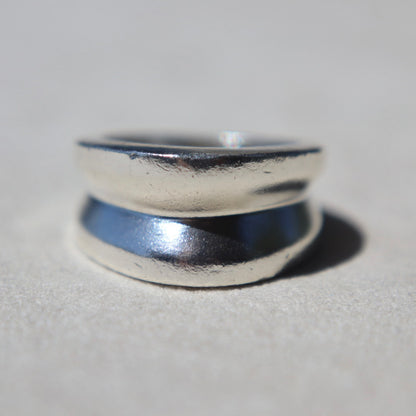 Chunky Modern Concave Band